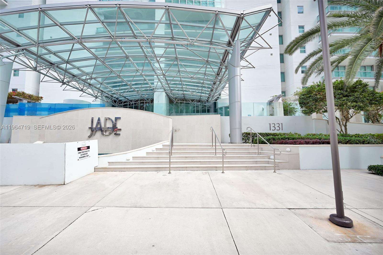 JADE RESIDENCES AT BRICKELL BAY - 1331 Brickell Bay Dr, Miami, FL 33131 | Picture 2