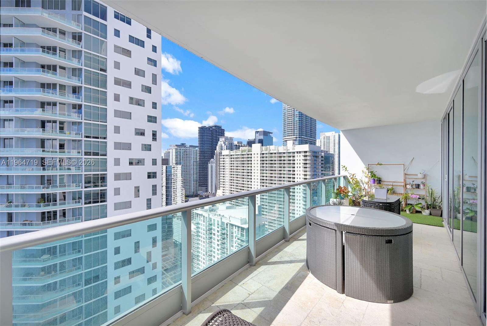 JADE RESIDENCES AT BRICKELL BAY - 1331 Brickell Bay Dr, Miami, FL 33131 | Picture 11