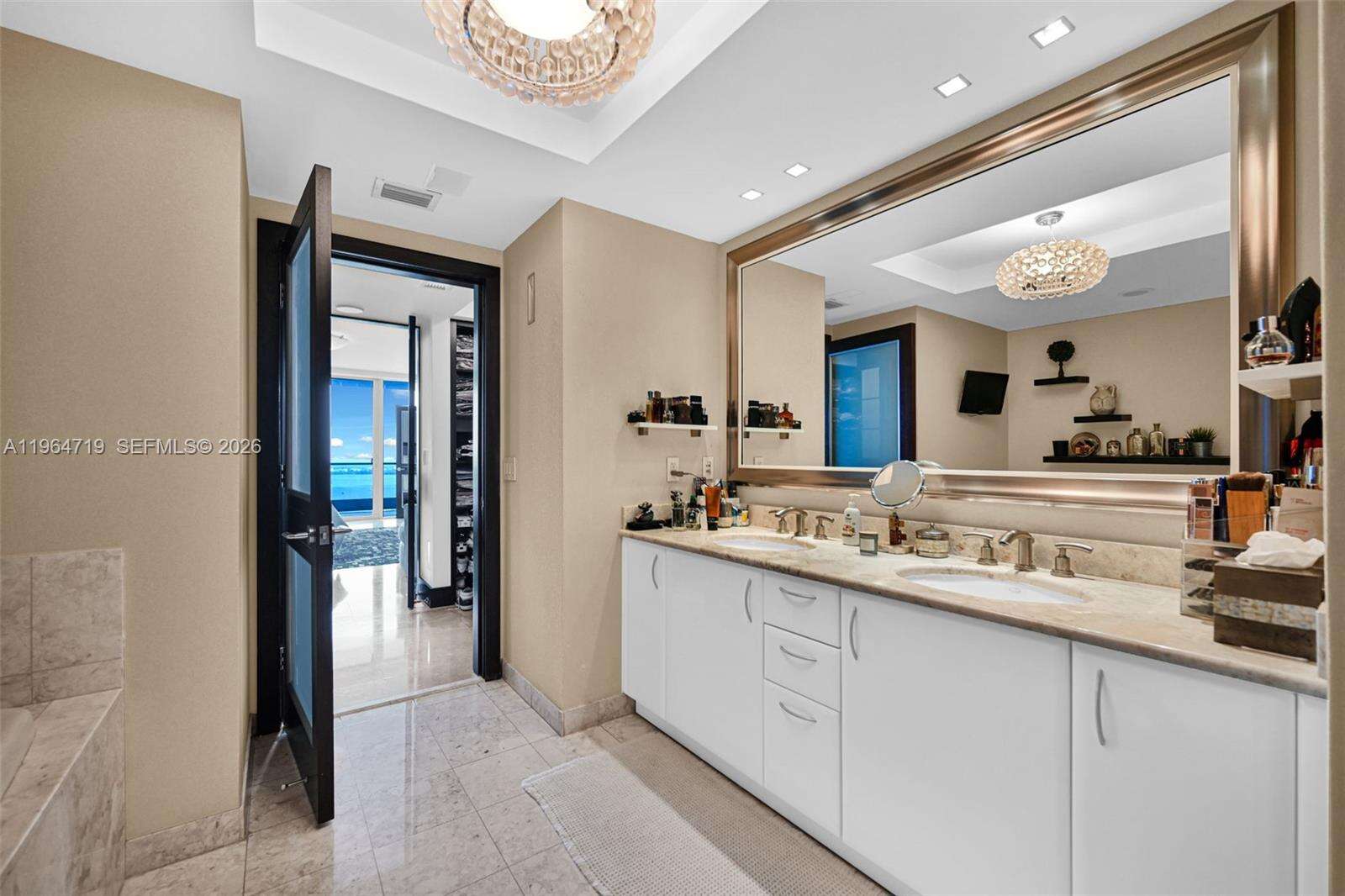 JADE RESIDENCES AT BRICKELL BAY - 1331 Brickell Bay Dr, Miami, FL 33131 | Picture 20