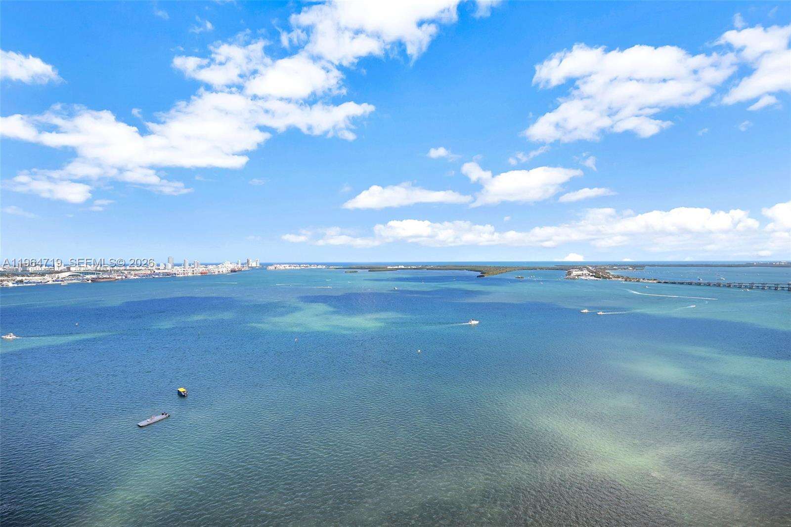 JADE RESIDENCES AT BRICKELL BAY - 1331 Brickell Bay Dr, Miami, FL 33131 | Picture 3