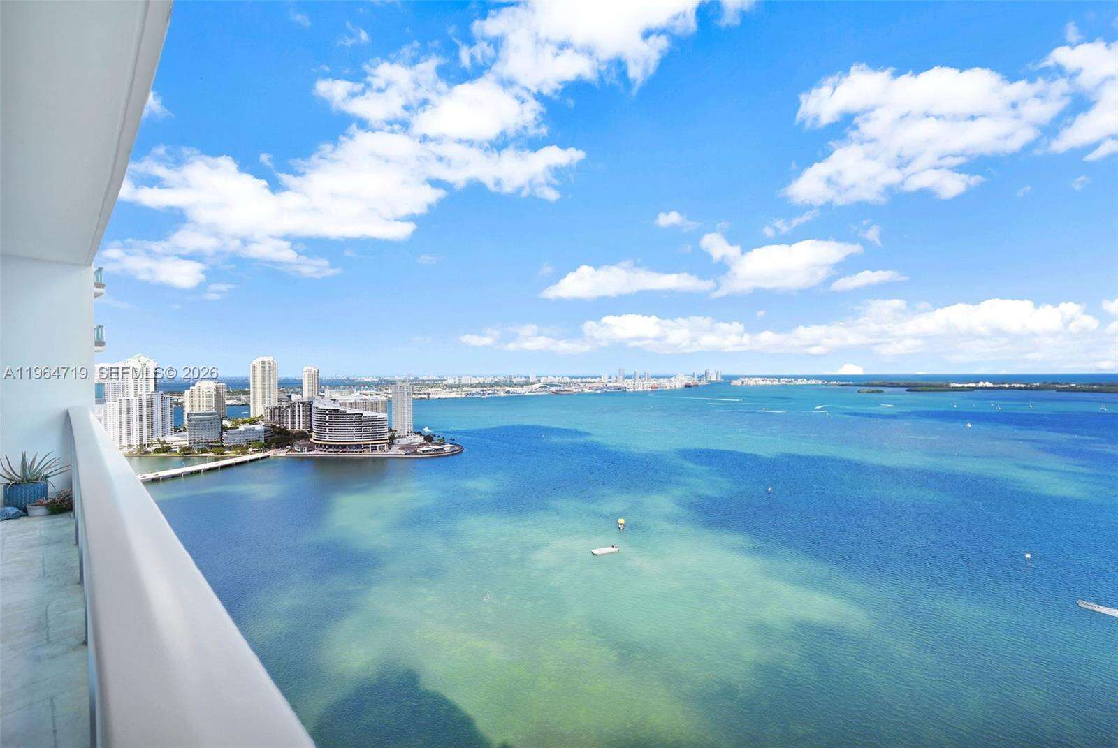 JADE RESIDENCES AT BRICKELL BAY - 1331 Brickell Bay Dr, Miami, FL 33131 | Picture 7