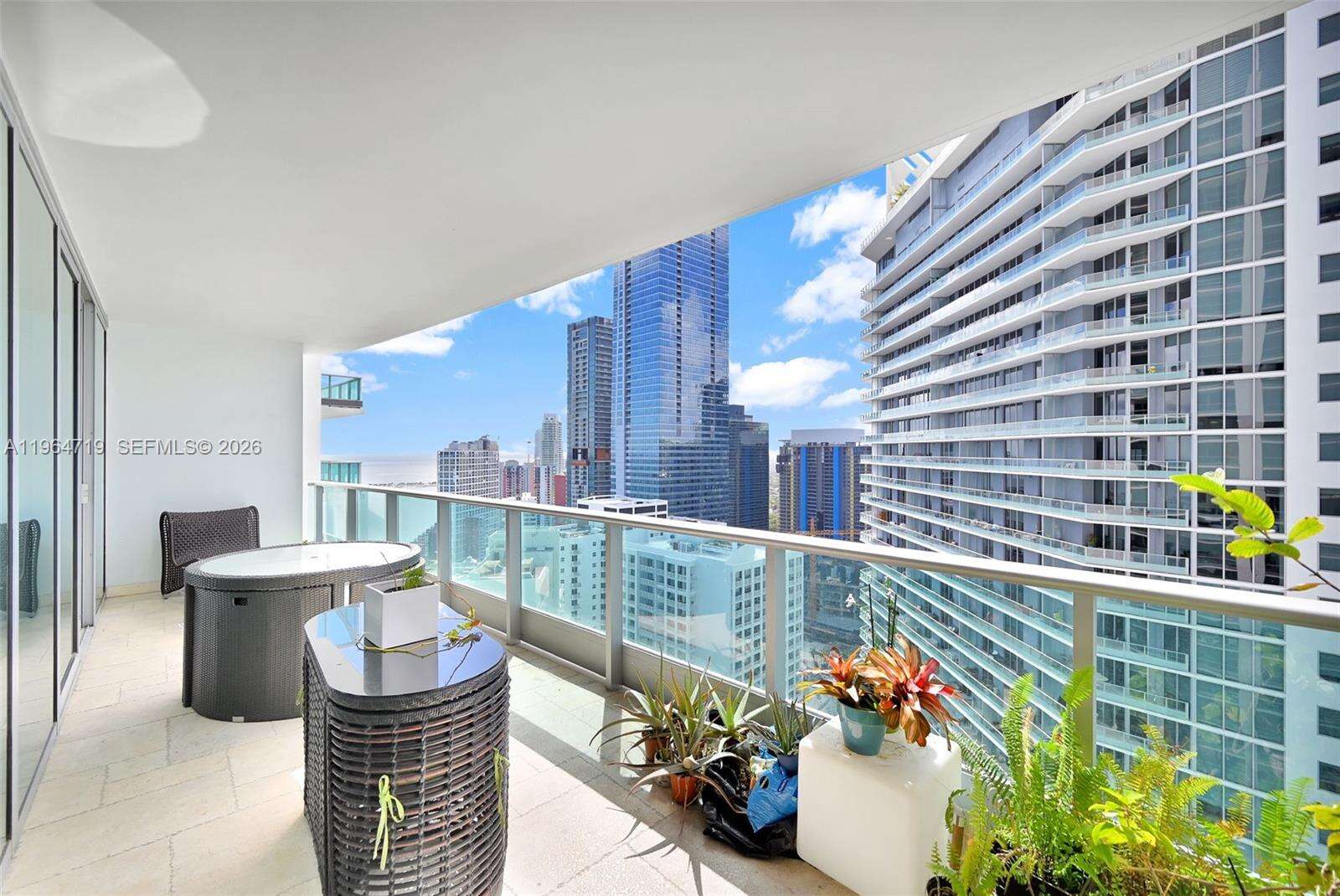 JADE RESIDENCES AT BRICKELL BAY - 1331 Brickell Bay Dr, Miami, FL 33131 | Picture 8