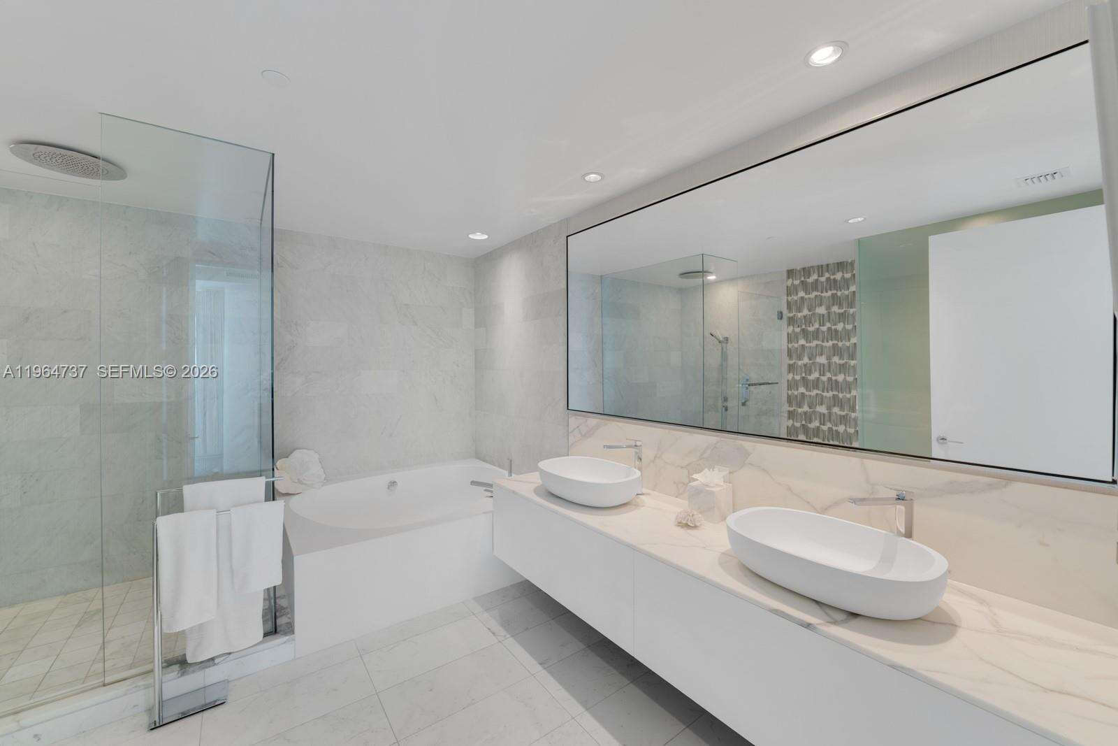 OCEANA BAL HARBOUR - 10201 Collins Ave, Bal Harbour, FL 33154 | Picture 19