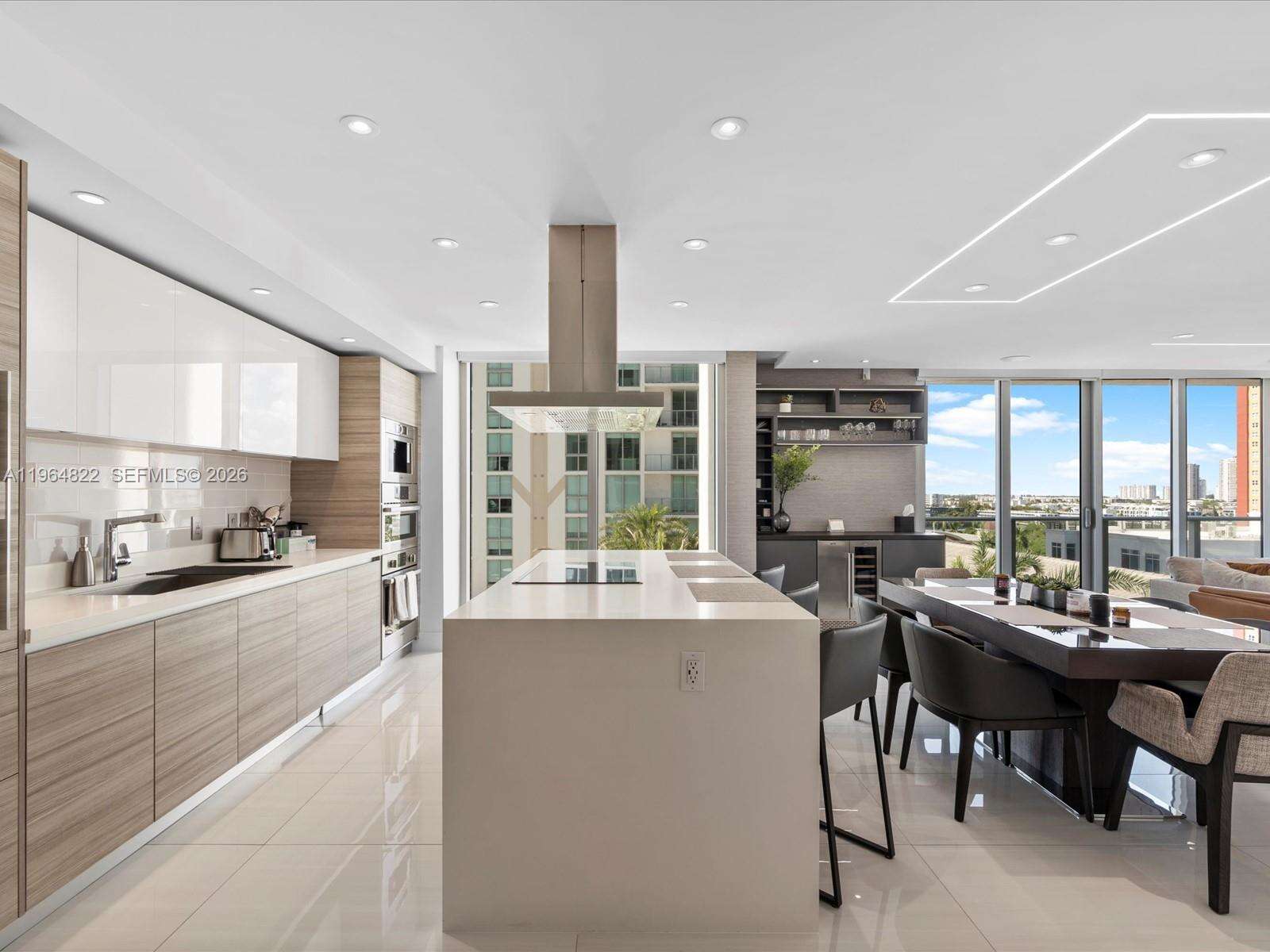 PARQUE TOWERS - 300 Sunny Isles Blvd, Sunny Isles Beach, FL 33160 | Picture 3