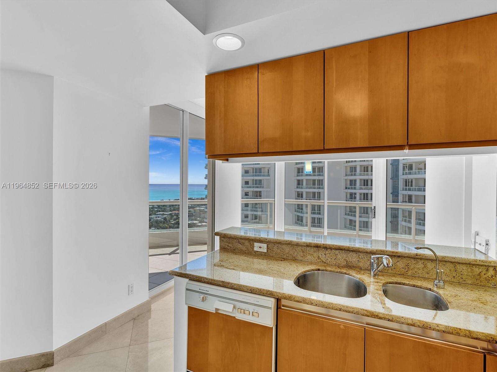 ATLANTIC II AT THE POINT - 21150 Point Pl, Aventura, FL 33180 | Picture 9