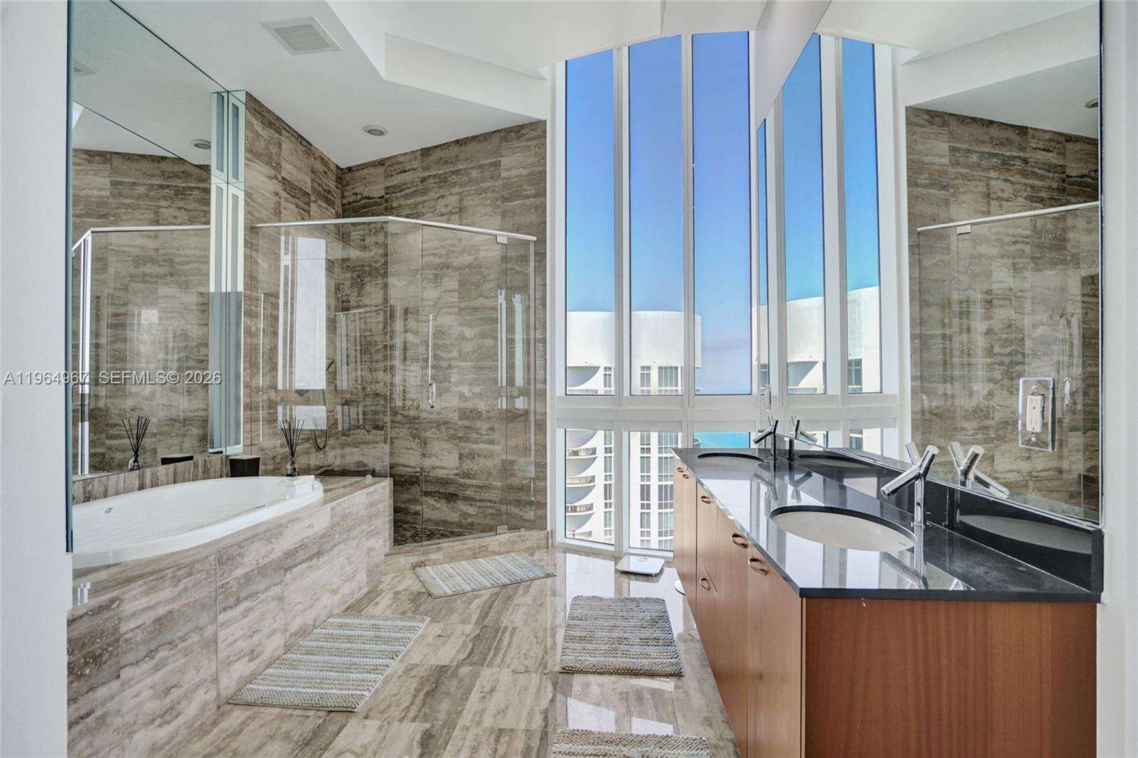 TDR TOWER II - 15901 Collins Ave, Sunny Isles Beach, FL 33160 | Picture 30