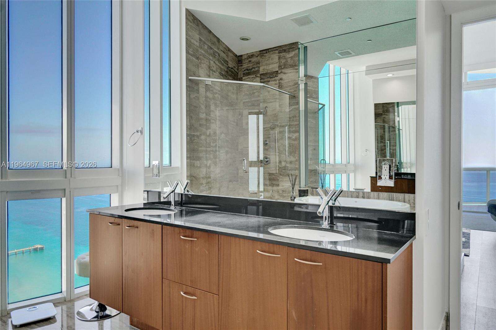 TDR TOWER II - 15901 Collins Ave, Sunny Isles Beach, FL 33160 | Picture 31