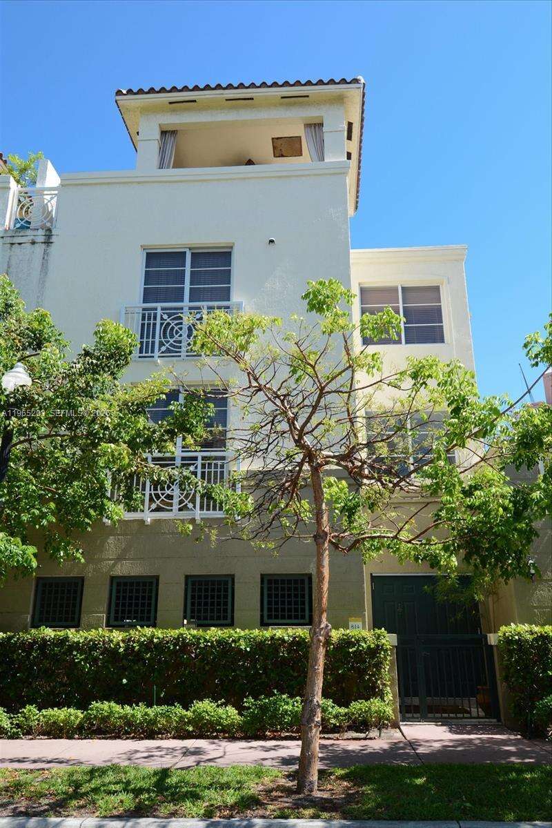 THE COURTS AT SOUTH BEACH - 145 Jefferson Ave, Miami Beach, FL 33139 | Picture 2