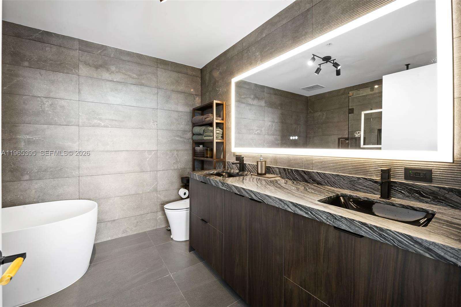 TWO MIDTOWN MIAMI - 3470 Coast Ave, Miami, FL 33137 | Picture 15