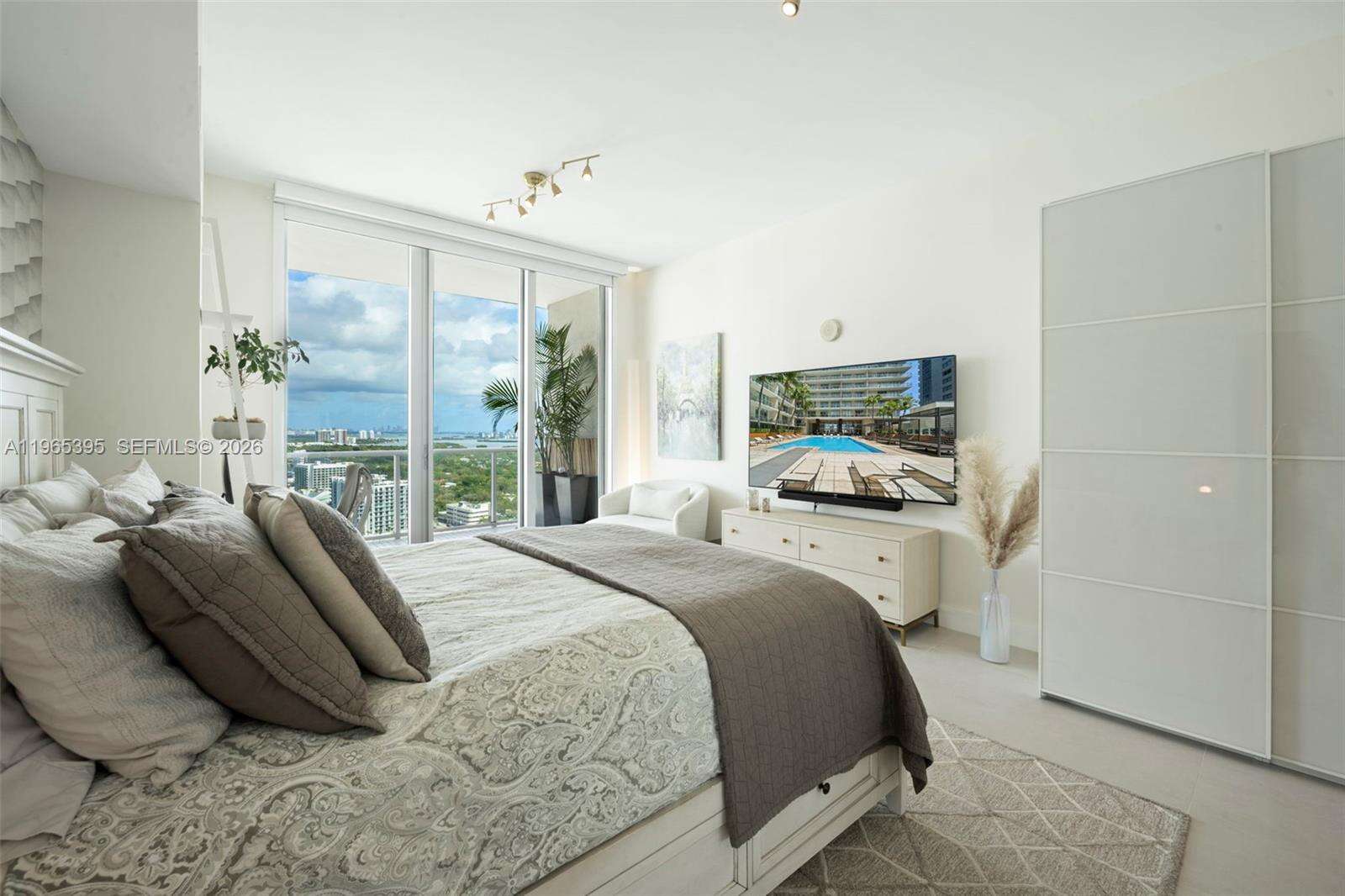 TWO MIDTOWN MIAMI - 3470 Coast Ave, Miami, FL 33137 | Picture 8