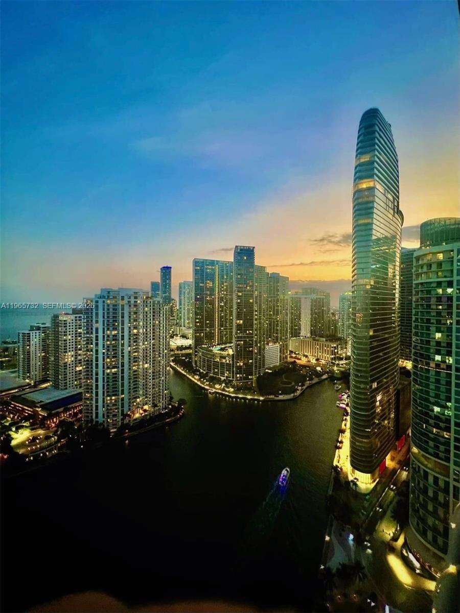 Icon Brickell 1 at 475 Brickell Ave, Miami, FL 33131 - For Sale photo 16