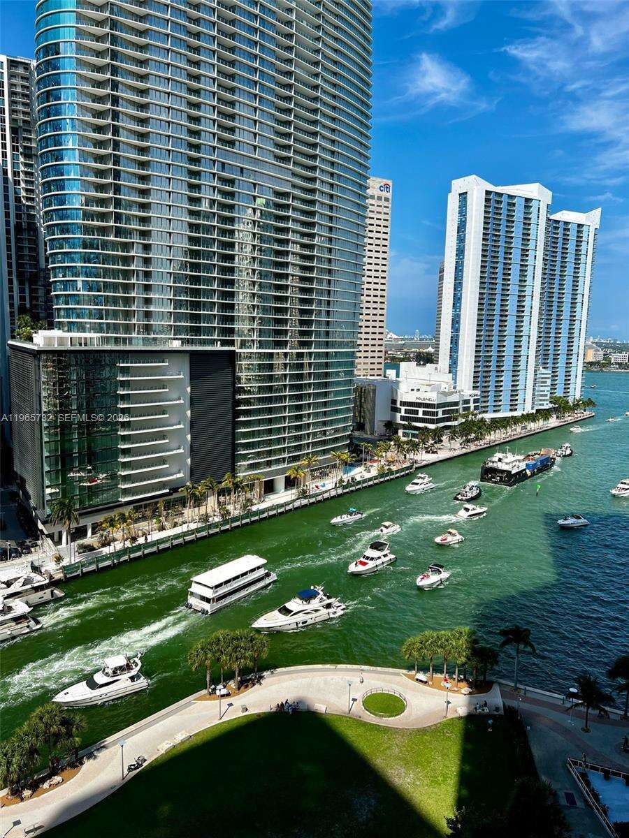 Icon Brickell 1 at 475 Brickell Ave, Miami, FL 33131 - For Sale photo 17