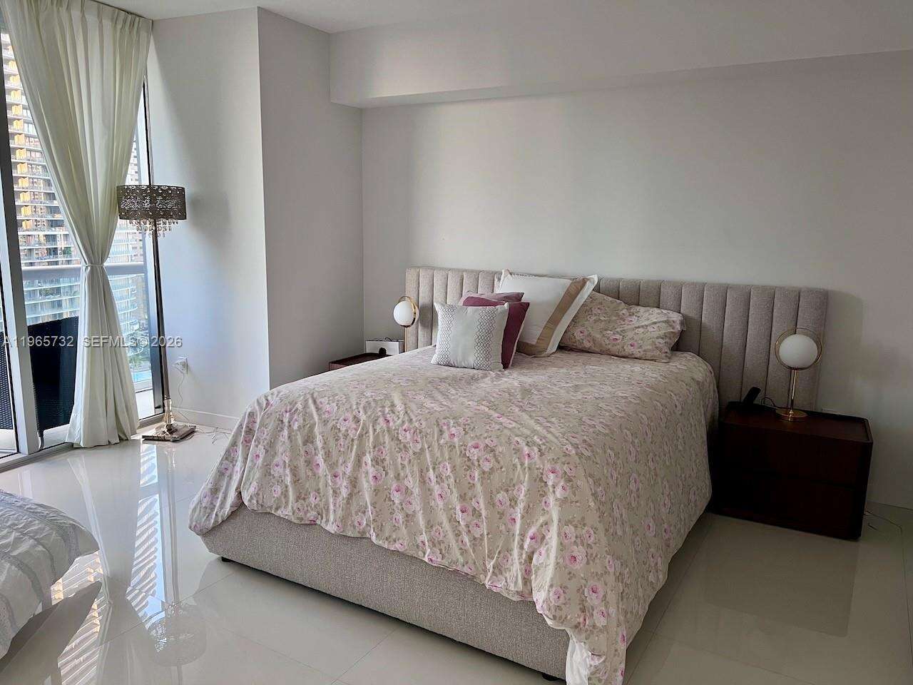 Icon Brickell 1 at 475 Brickell Ave, Miami, FL 33131 - For Sale photo 9