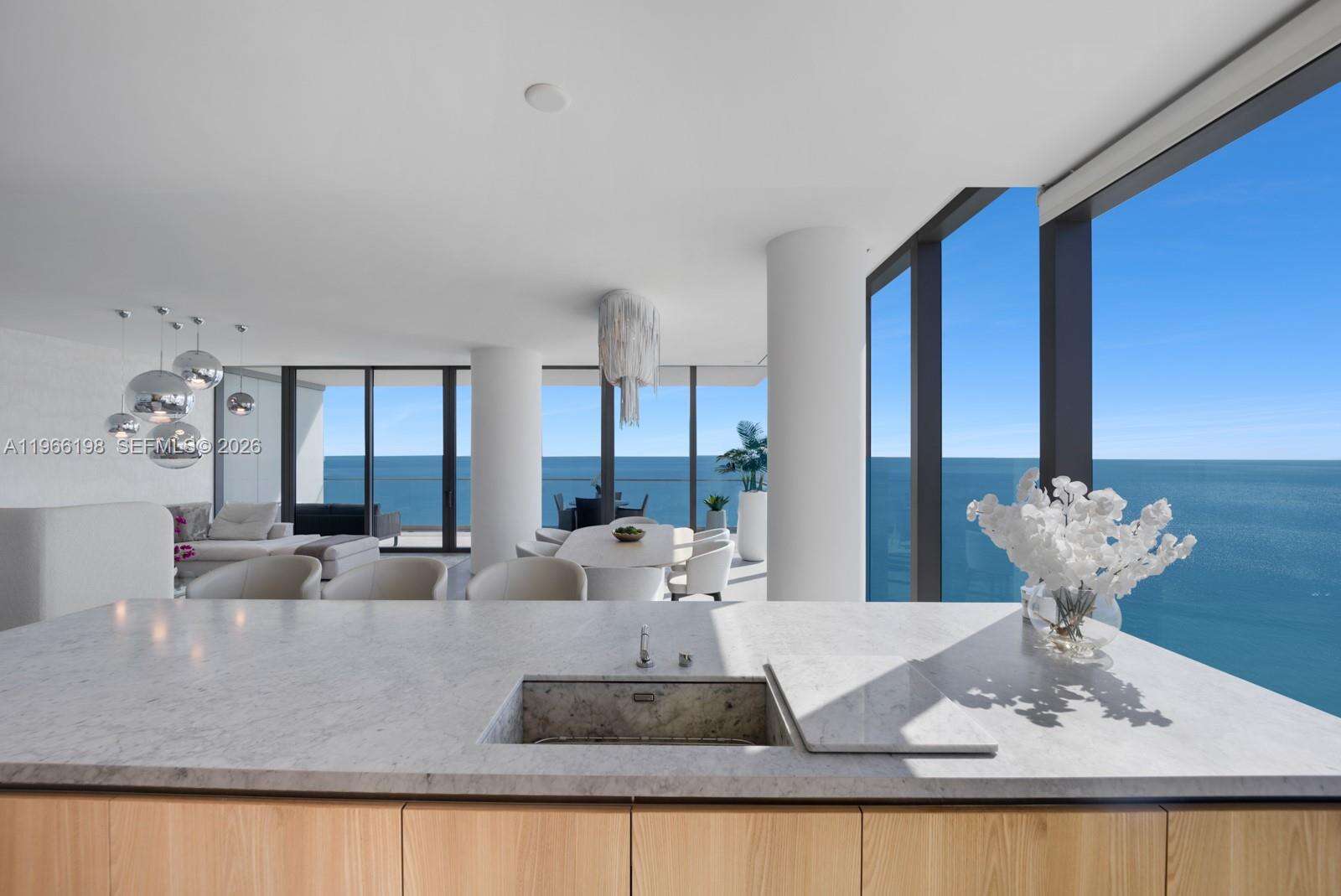 2000 OCEAN - 2000 Ocean Dr, Hallandale Beach, FL 33009 | Picture 11