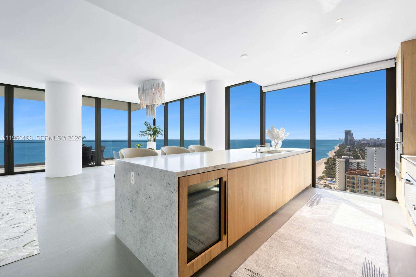 2000 OCEAN - 2000 Ocean Dr, Hallandale Beach, FL 33009 | Picture 12