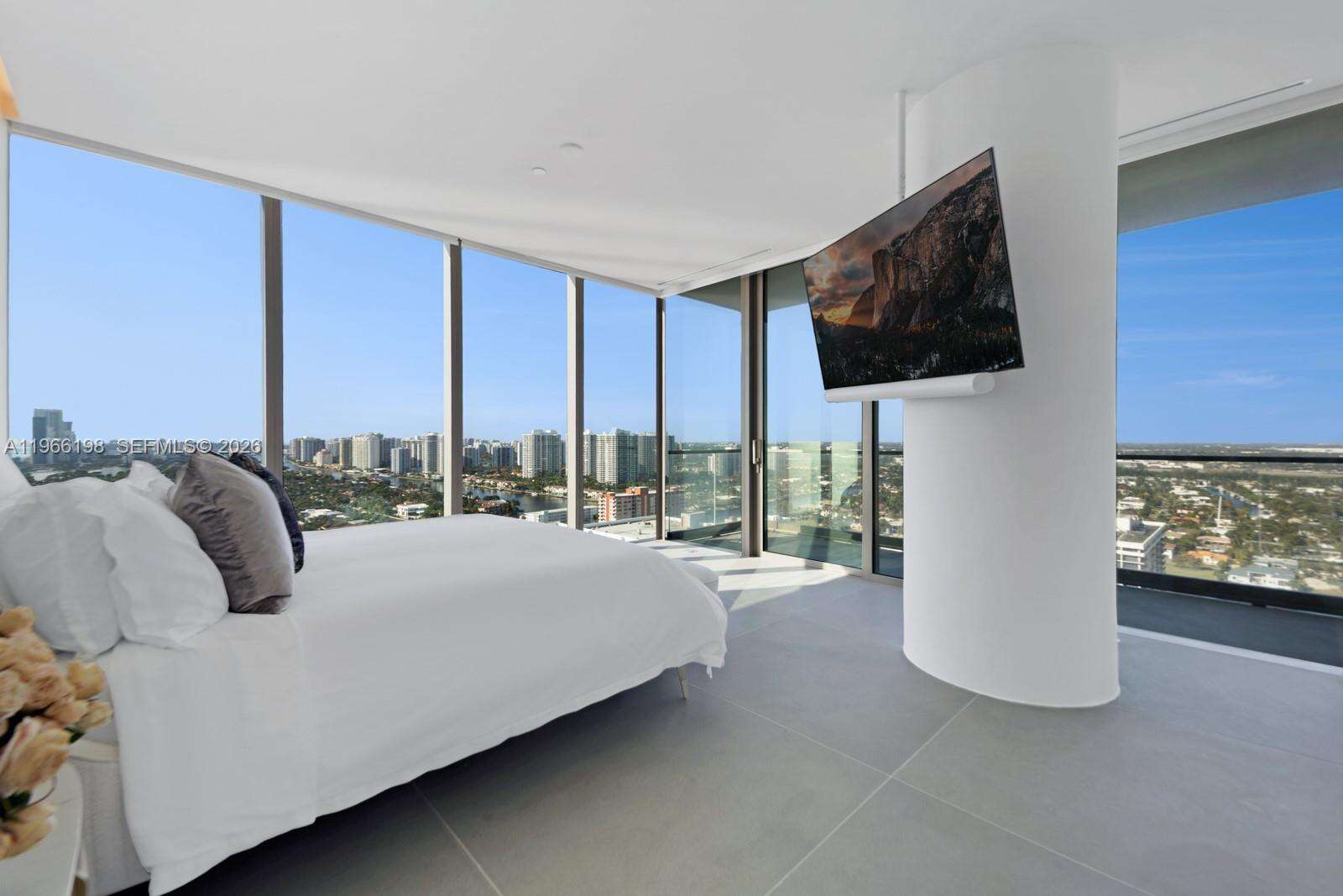 2000 OCEAN - 2000 Ocean Dr, Hallandale Beach, FL 33009 | Picture 15