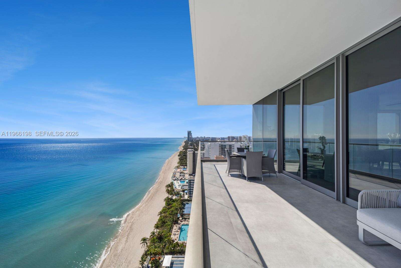 2000 OCEAN - 2000 Ocean Dr, Hallandale Beach, FL 33009 | Picture 3