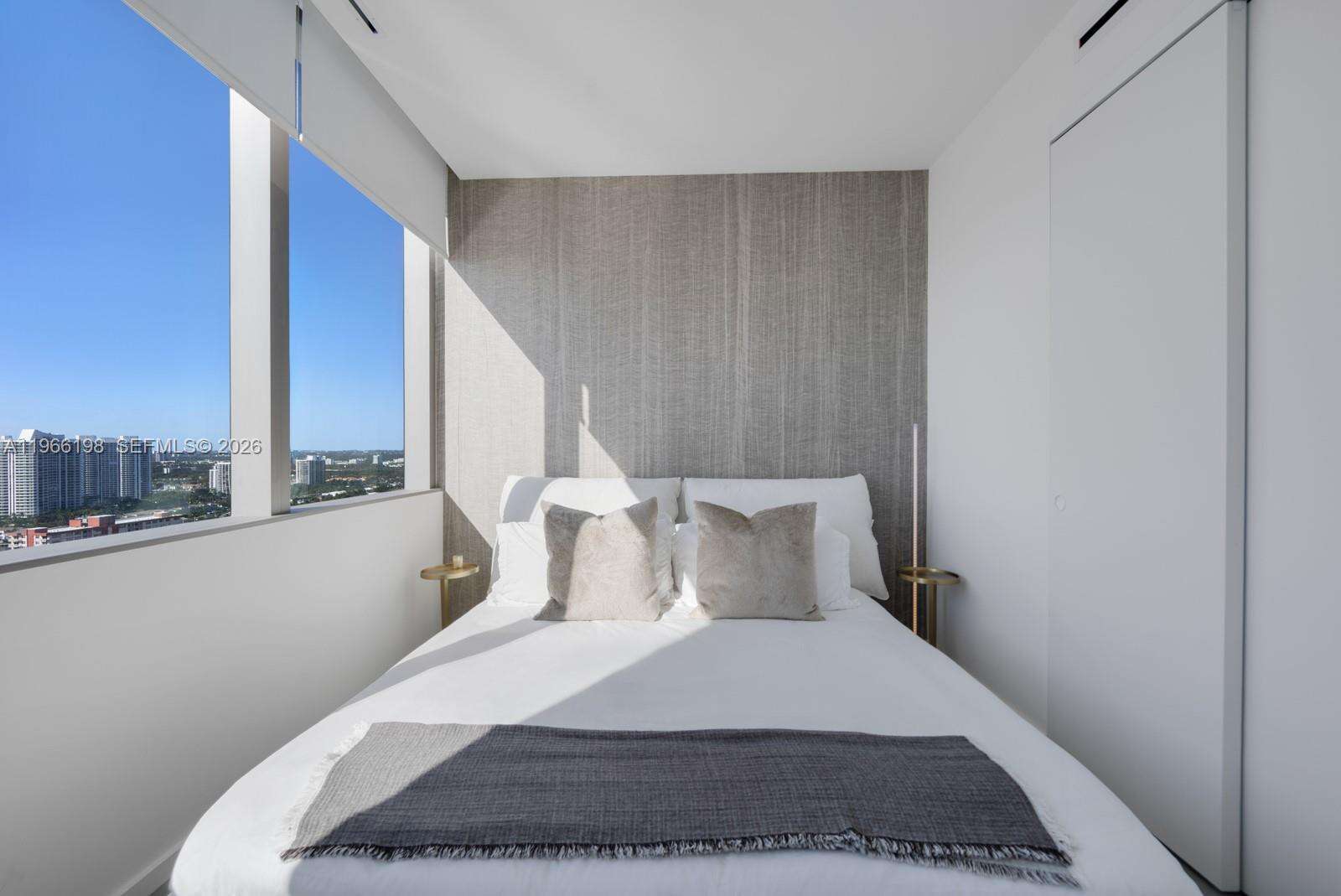 2000 OCEAN - 2000 Ocean Dr, Hallandale Beach, FL 33009 | Picture 26