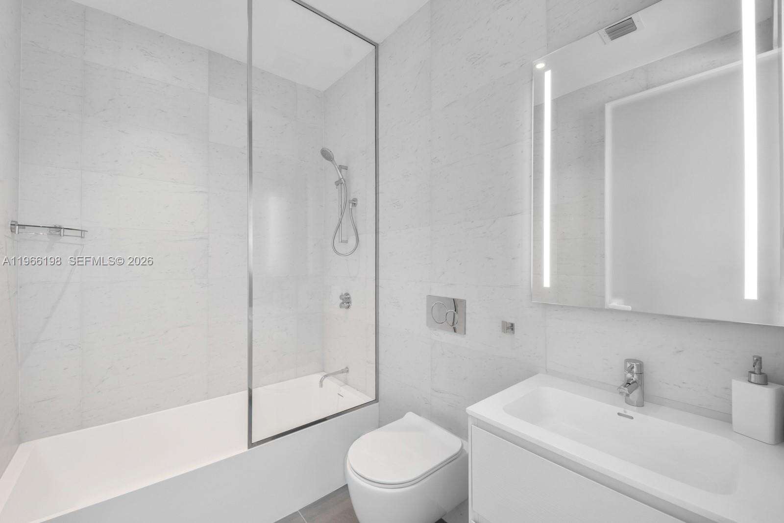 2000 OCEAN - 2000 Ocean Dr, Hallandale Beach, FL 33009 | Picture 27