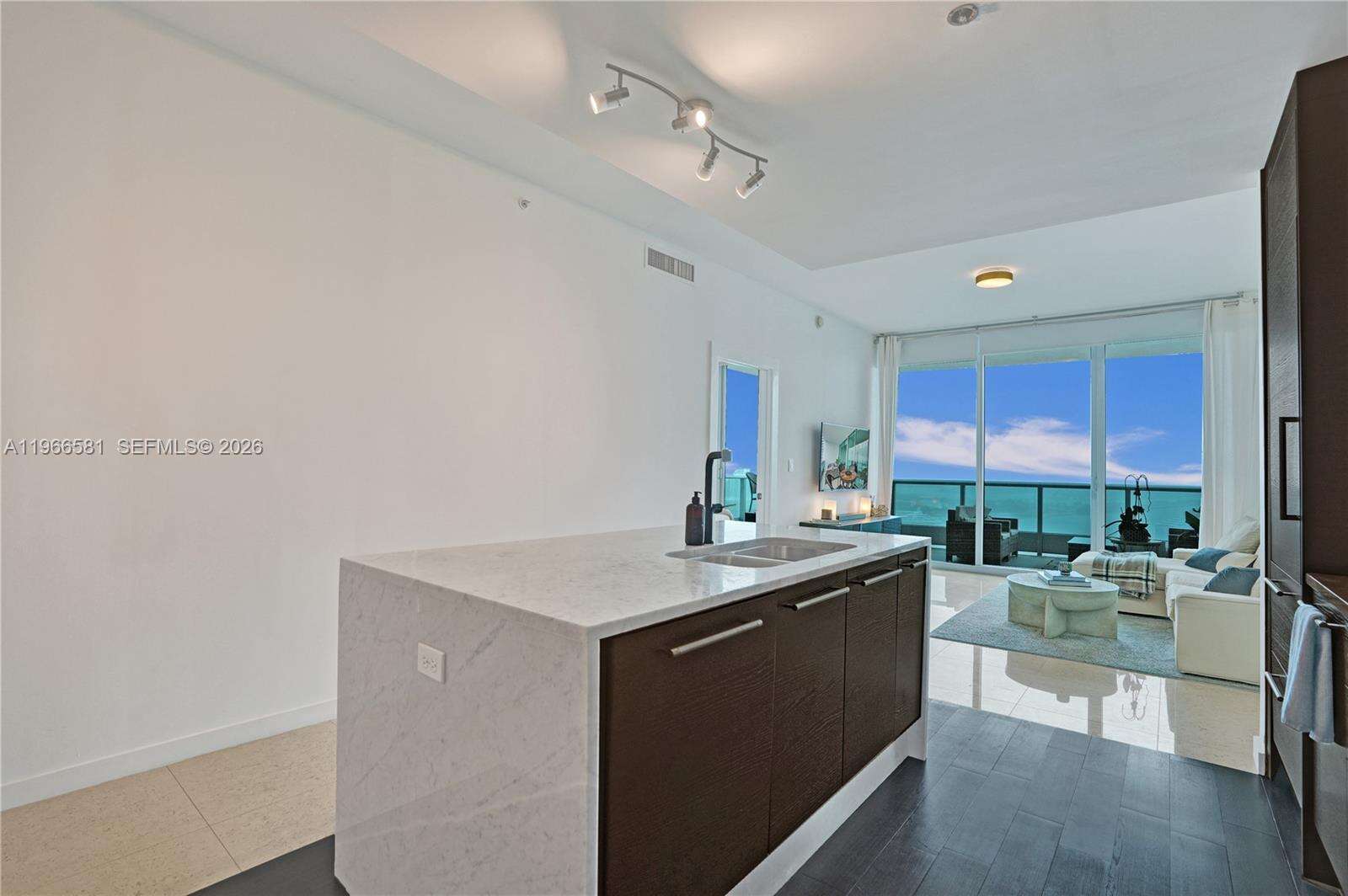 900 Biscayne at 900 Biscayne Blvd, Miami, FL 33132 - For Sale photo 34