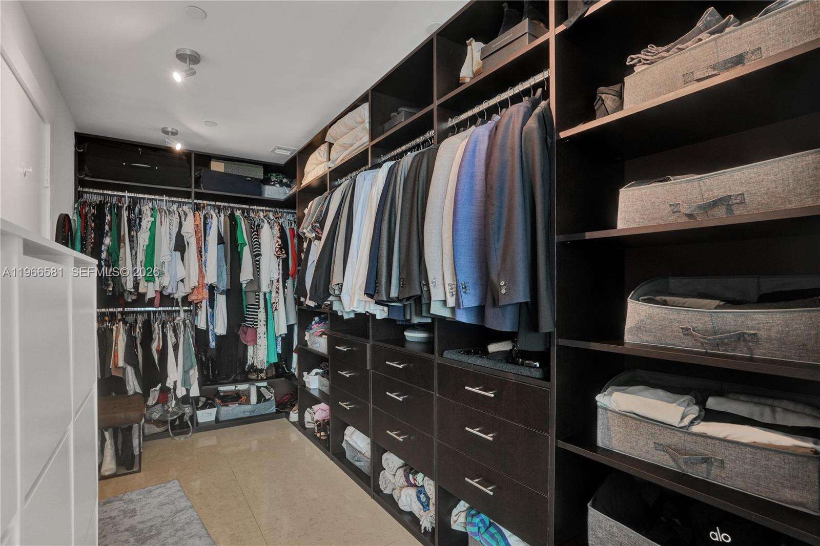 900 Biscayne at 900 Biscayne Blvd, Miami, FL 33132 - For Sale photo 5