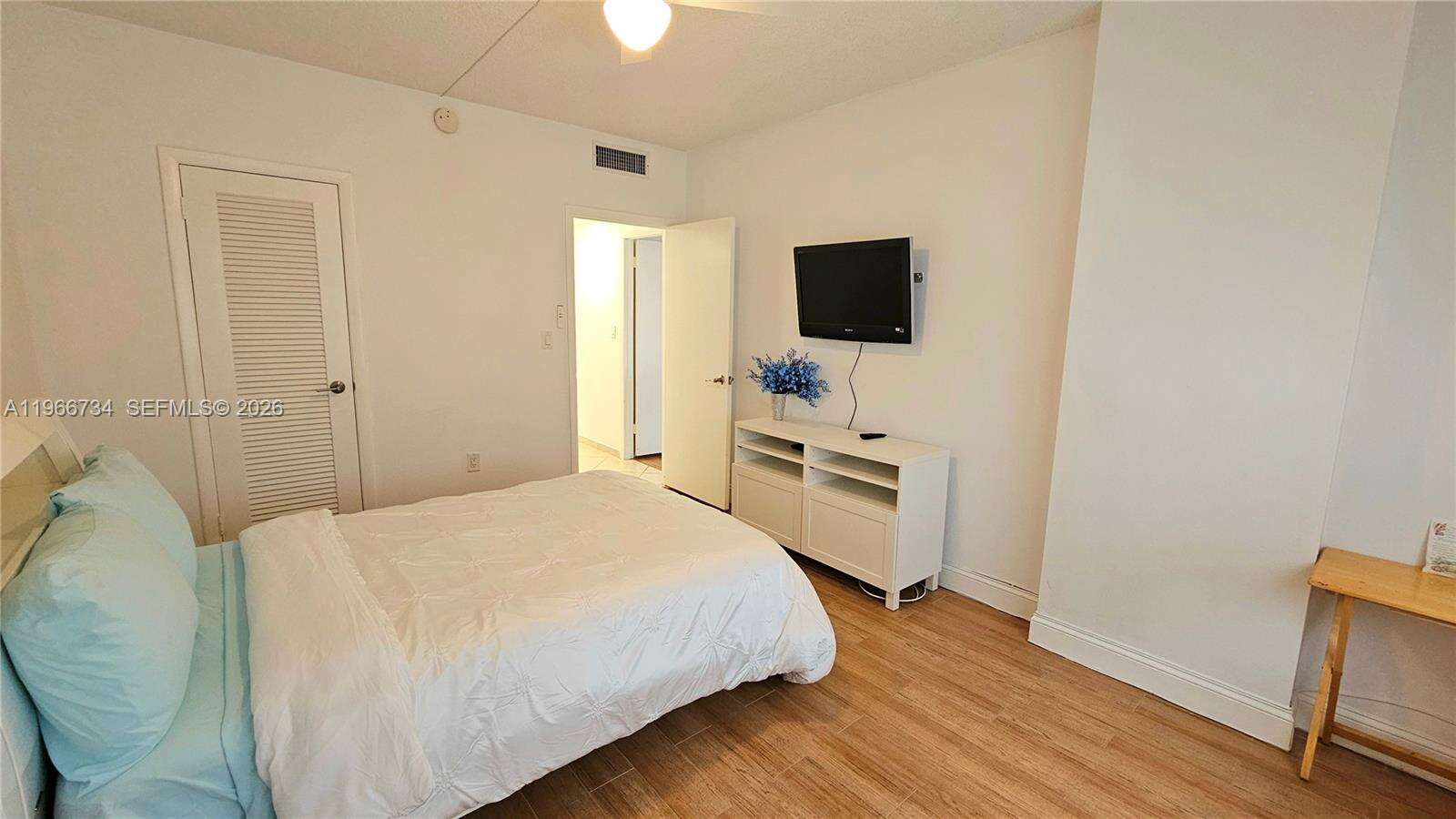 The Hemispheres at 1980 Ocean Dr, Hallandale Beach, FL 33009 - For Sale photo 15