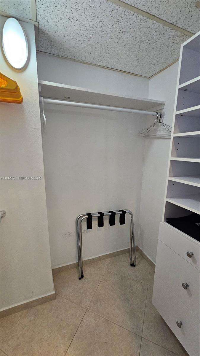 The Hemispheres at 1980 Ocean Dr, Hallandale Beach, FL 33009 - For Sale photo 21