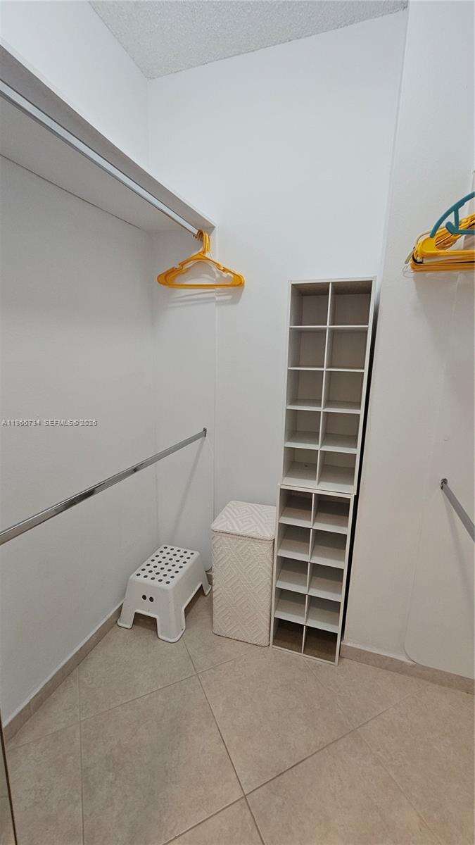 The Hemispheres at 1980 Ocean Dr, Hallandale Beach, FL 33009 - For Sale photo 22