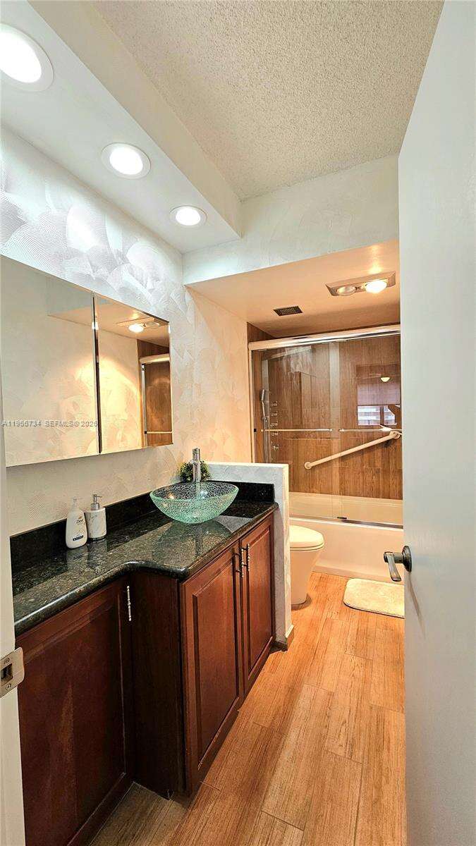 The Hemispheres at 1980 Ocean Dr, Hallandale Beach, FL 33009 - For Sale photo 24