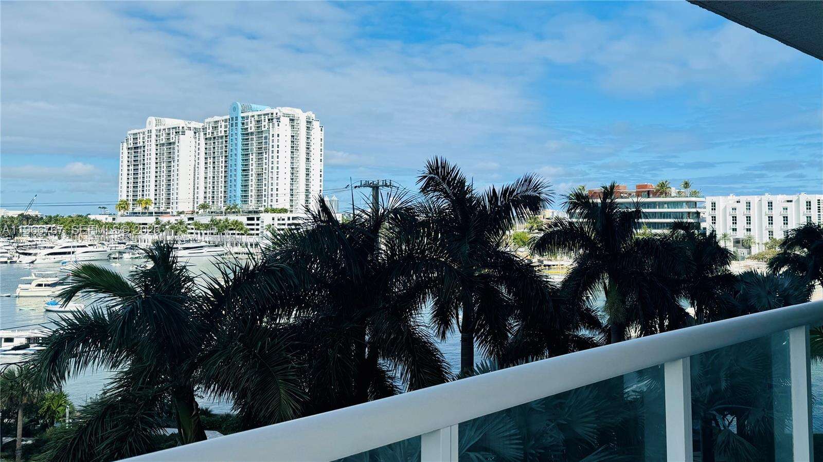 THE GRAND VENETIAN - 10 Venetian Way, Miami Beach, FL 33139 | Picture 2