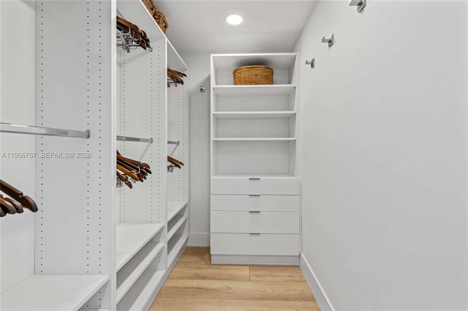 THE GRAND VENETIAN - 10 Venetian Way, Miami Beach, FL 33139 | Picture 12