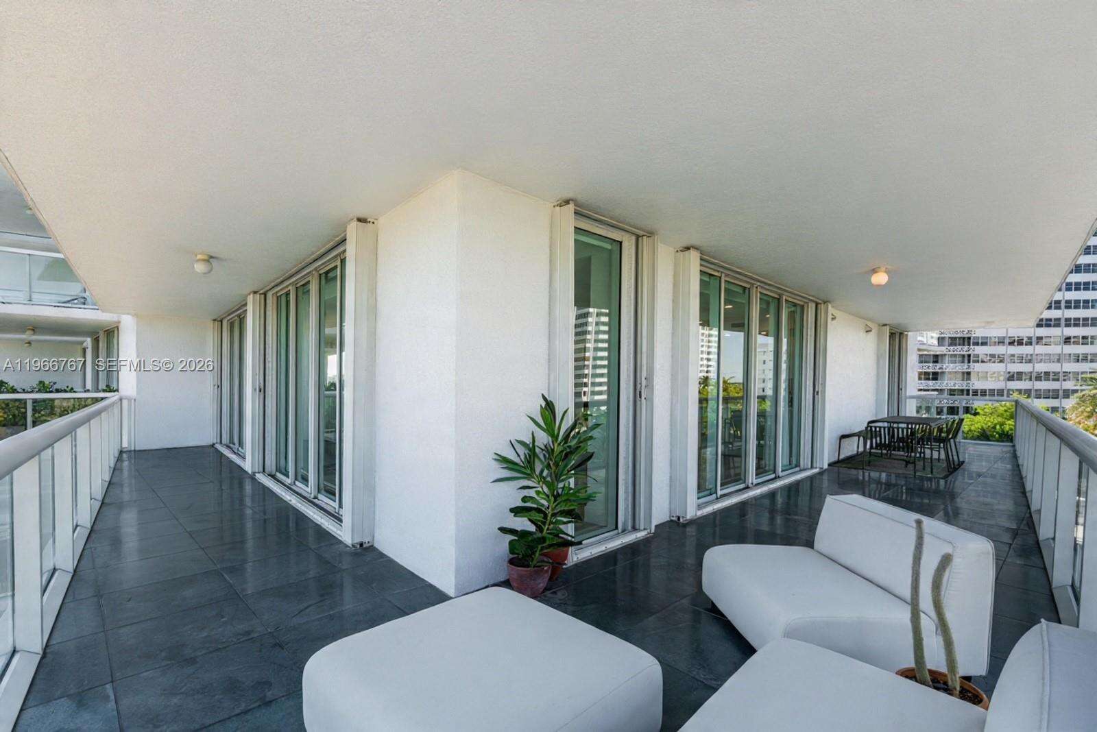 THE GRAND VENETIAN - 10 Venetian Way, Miami Beach, FL 33139 | Picture 18