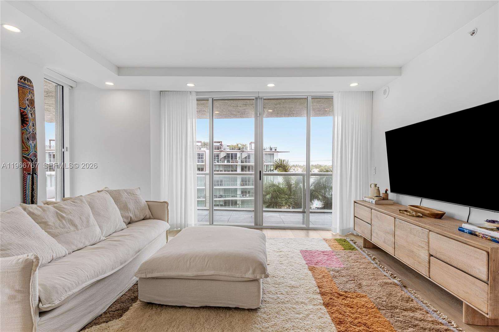 THE GRAND VENETIAN - 10 Venetian Way, Miami Beach, FL 33139 | Picture 6