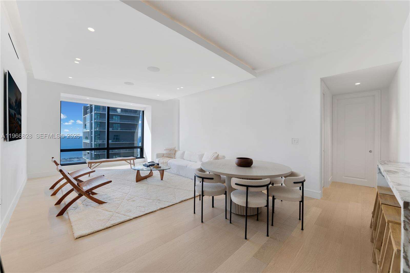 MILLENNIUM TOWER - 1425 Brickell Ave, Miami, FL 33131 | Picture 2