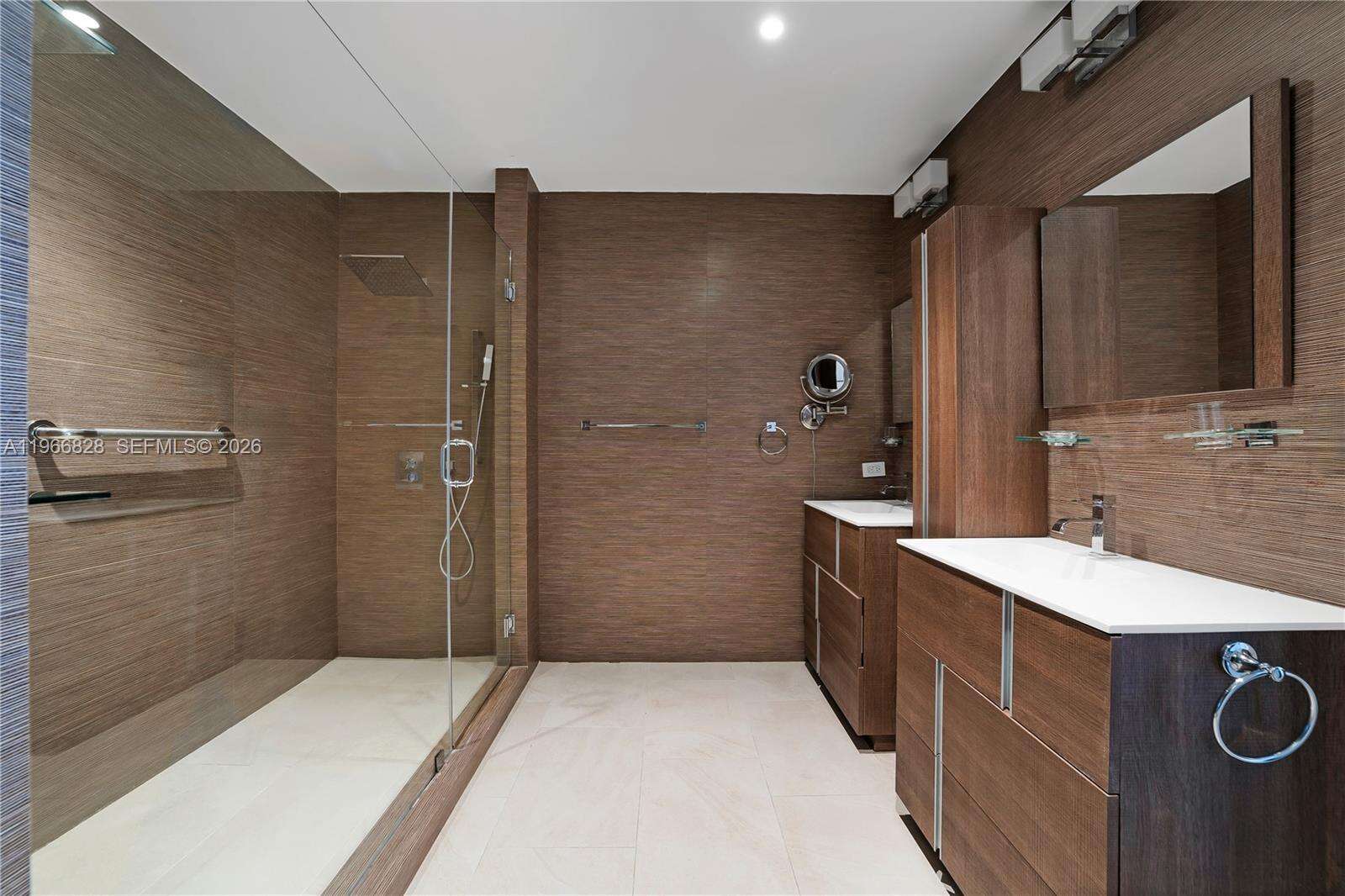 MILLENNIUM TOWER - 1425 Brickell Ave, Miami, FL 33131 | Picture 17