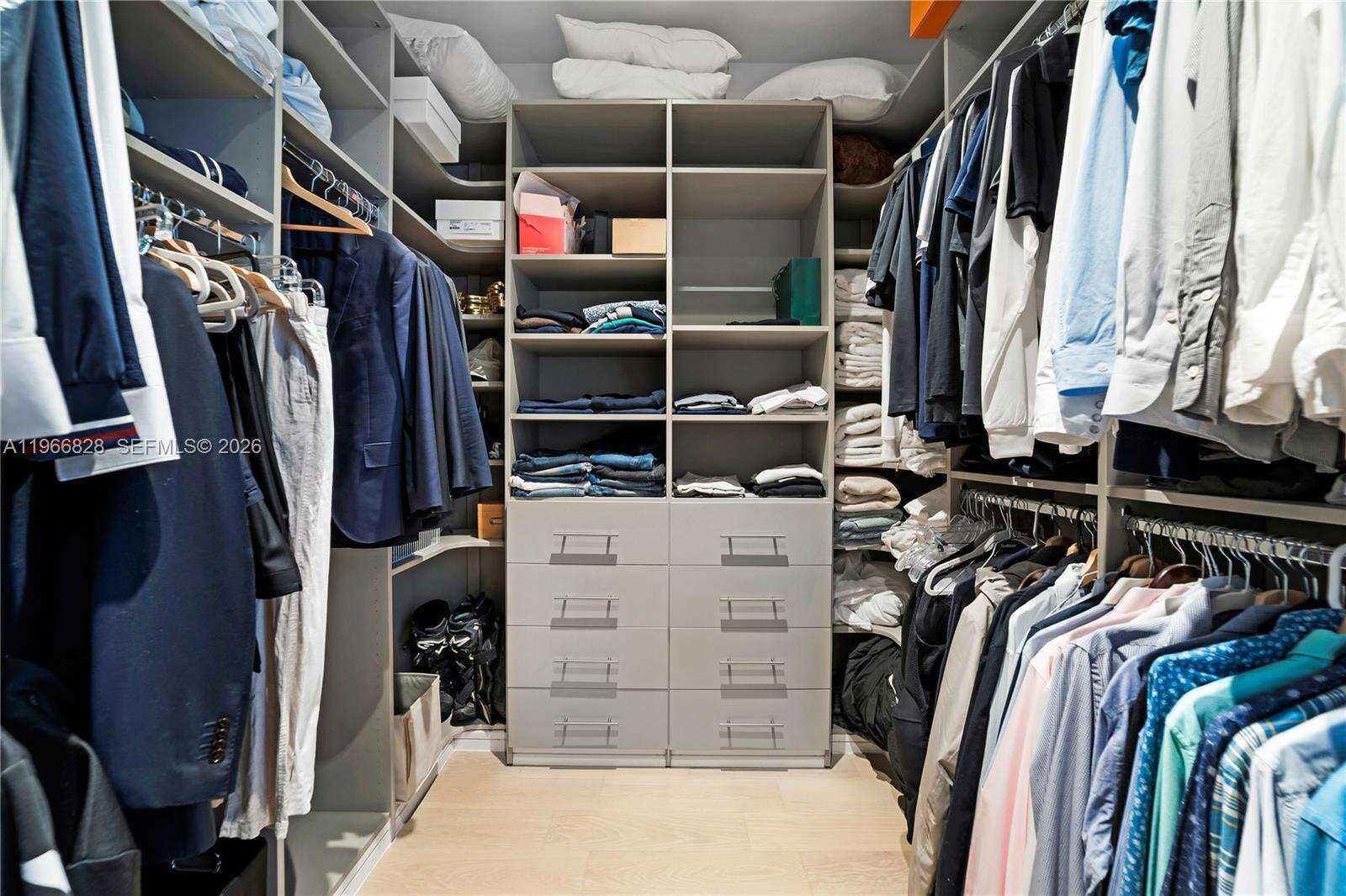 MILLENNIUM TOWER - 1425 Brickell Ave, Miami, FL 33131 | Picture 18