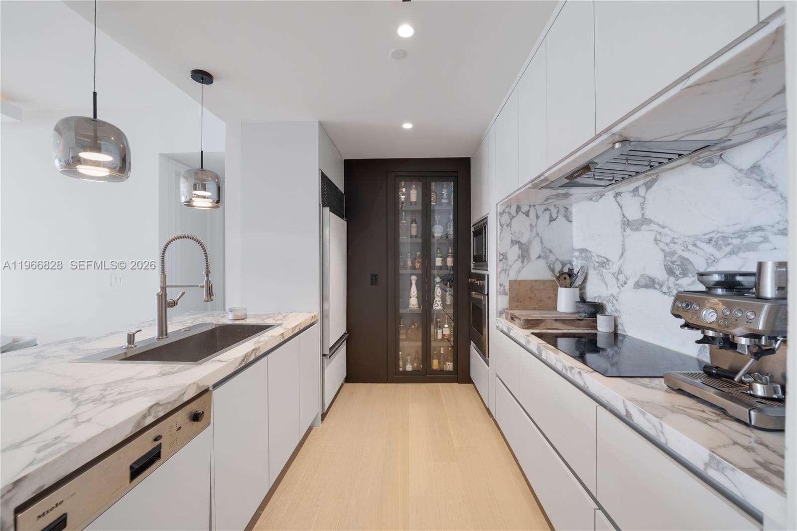 MILLENNIUM TOWER - 1425 Brickell Ave, Miami, FL 33131 | Picture 4