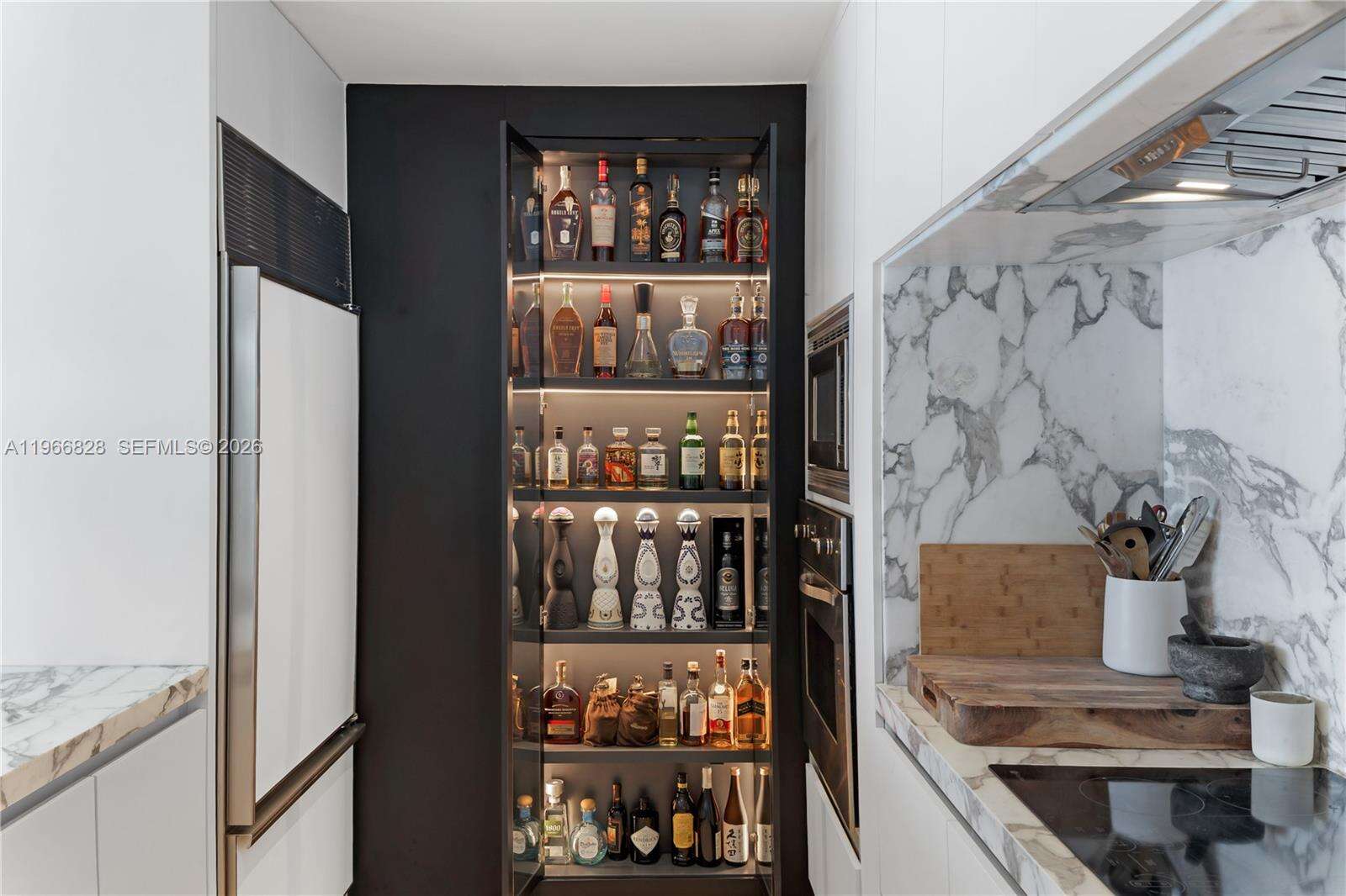 MILLENNIUM TOWER - 1425 Brickell Ave, Miami, FL 33131 | Picture 5