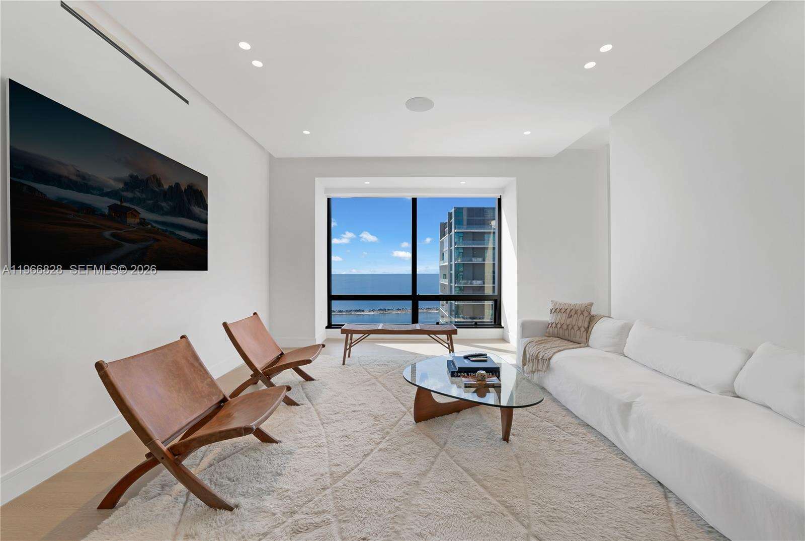 MILLENNIUM TOWER - 1425 Brickell Ave, Miami, FL 33131 | Picture 9