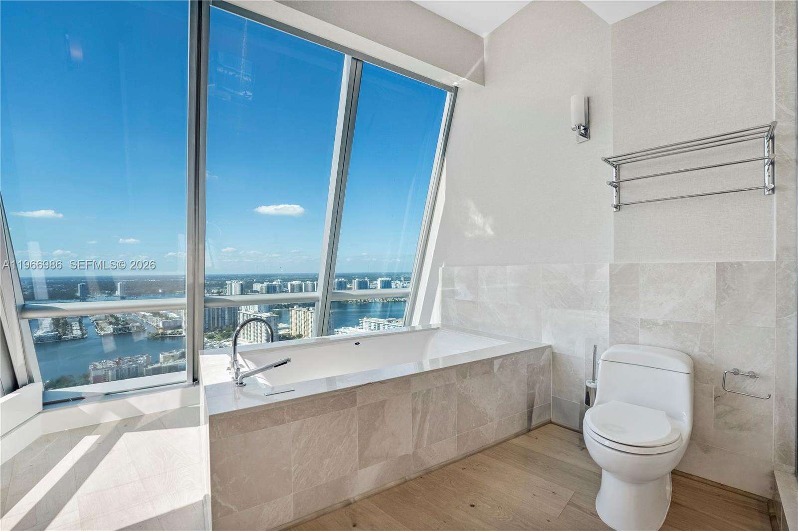 JADE OCEAN - 17121 Collins Ave, Sunny Isles Beach, FL 33160 | Picture 38