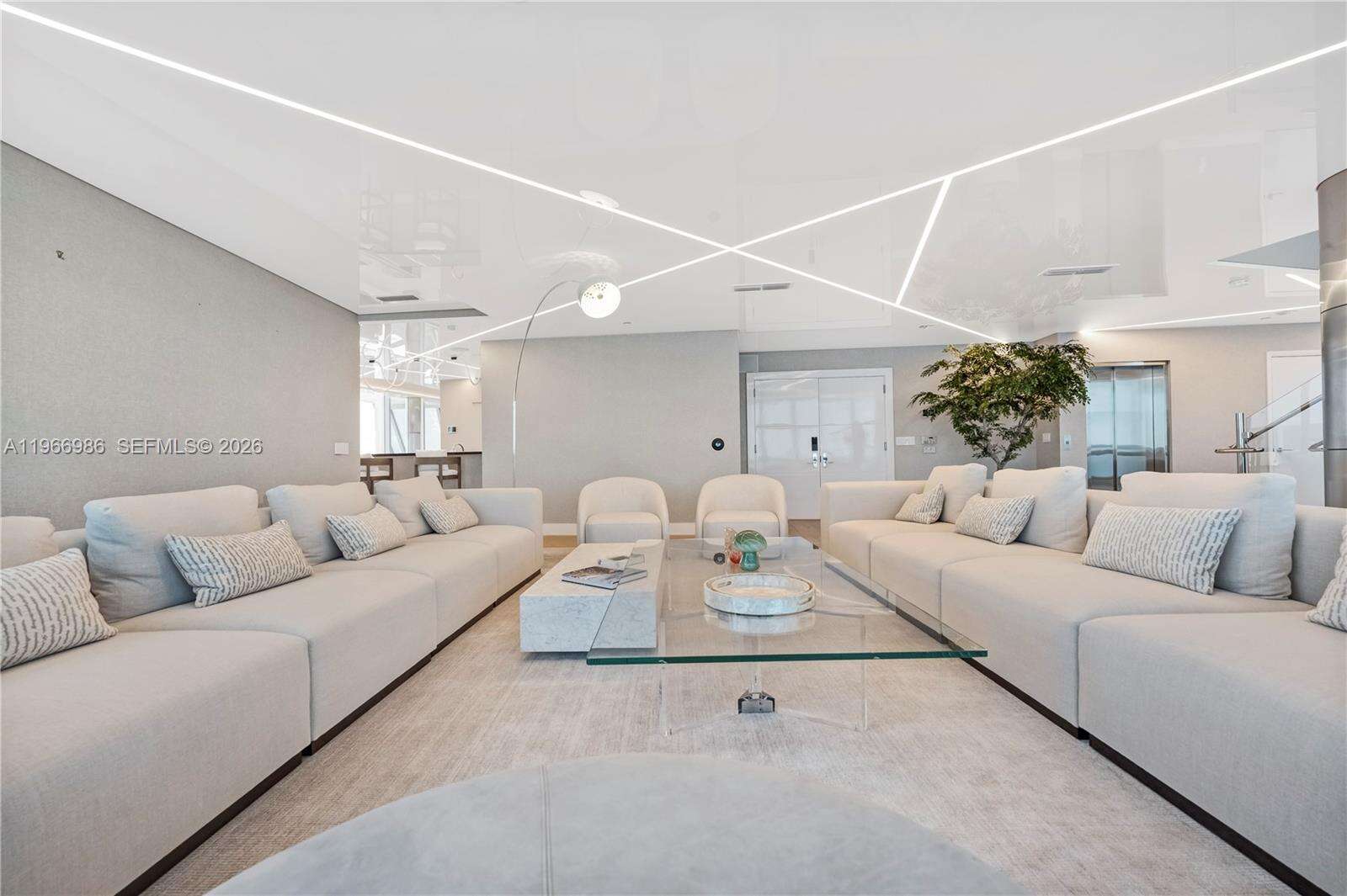 JADE OCEAN - 17121 Collins Ave, Sunny Isles Beach, FL 33160 | Picture 8