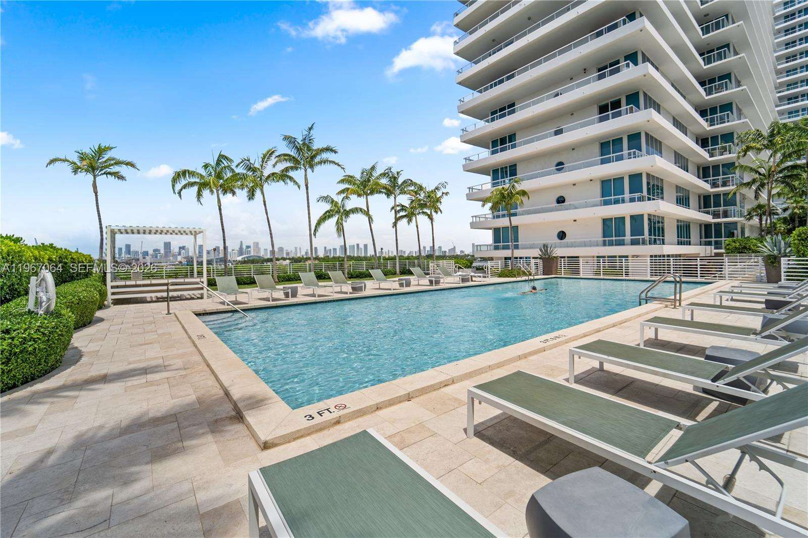 THE BENTLEY BAY - 540 W Ave, Miami Beach, FL 33139 | Picture 28