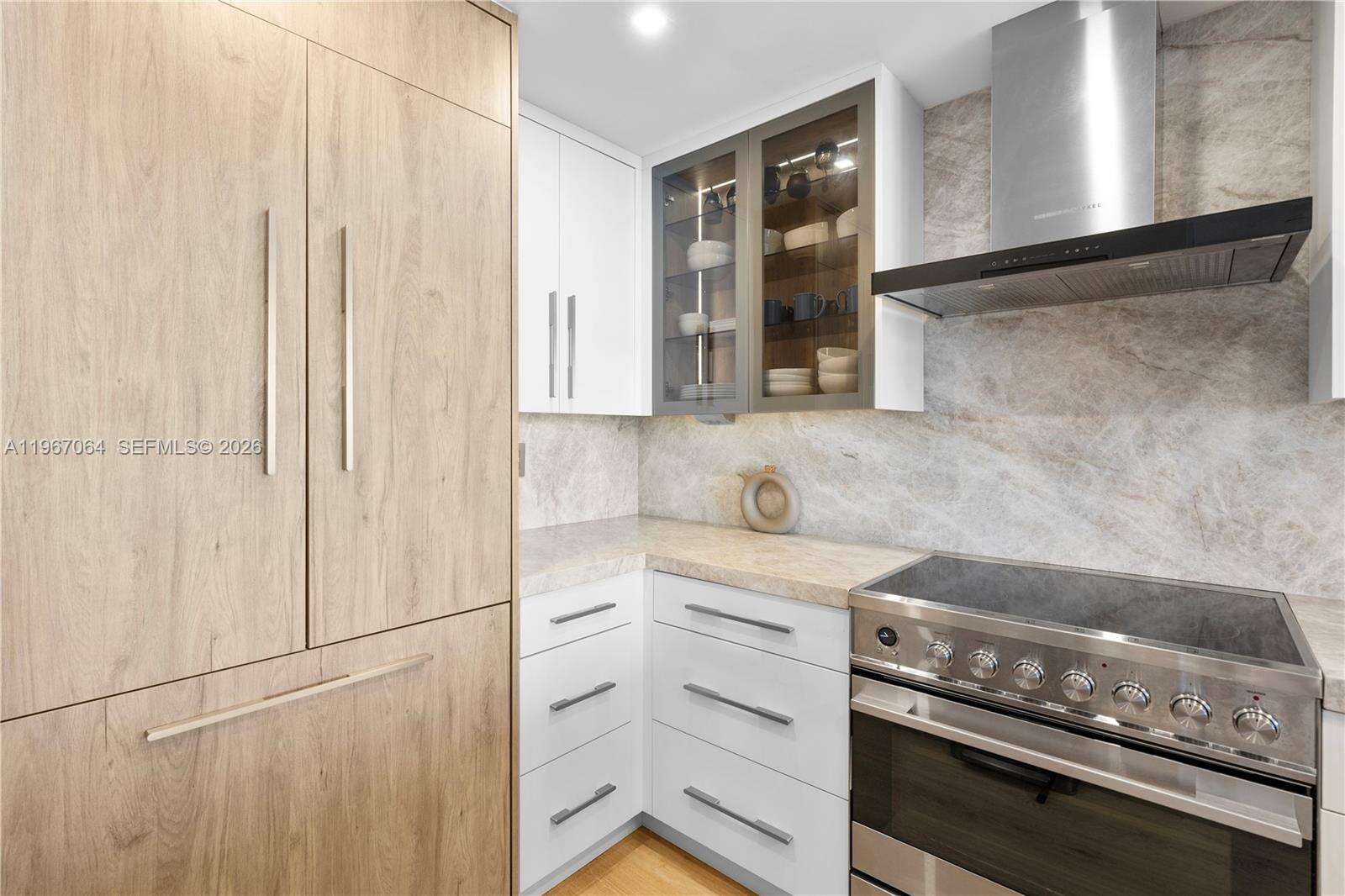 THE BENTLEY BAY - 540 W Ave, Miami Beach, FL 33139 | Picture 5