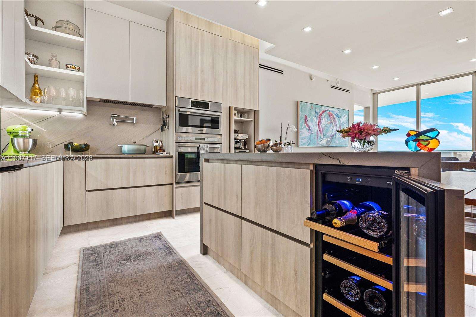 PARAMOUNT BAY - 2020 Bayshore Dr, Miami, FL 33137 | Picture 12