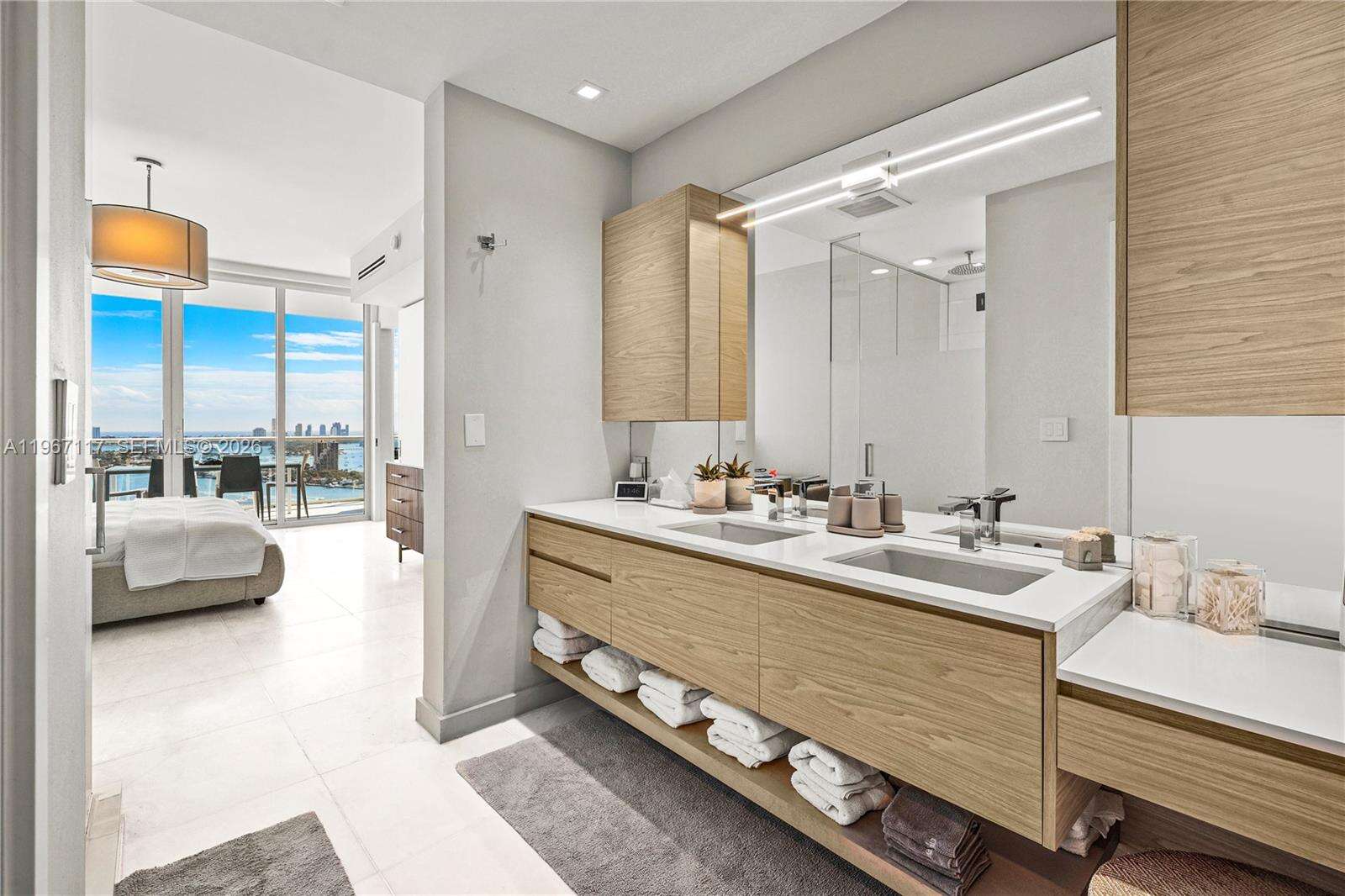 PARAMOUNT BAY - 2020 Bayshore Dr, Miami, FL 33137 | Picture 17