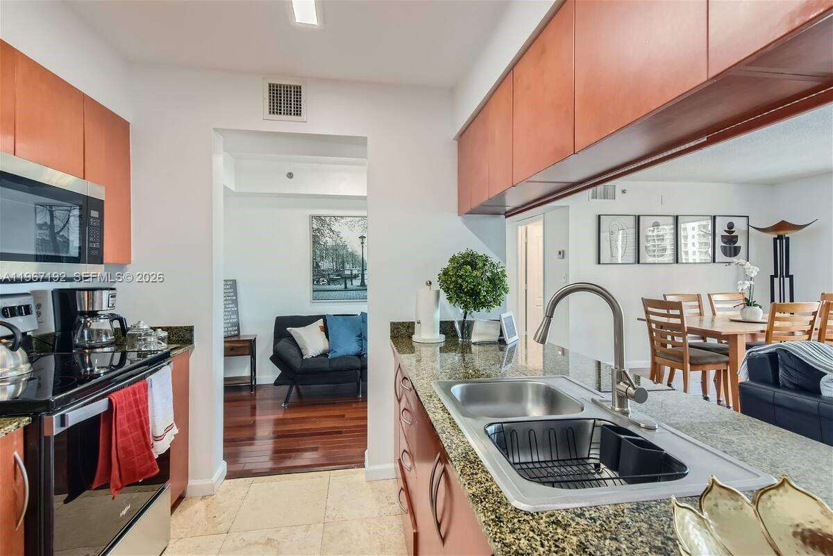 The Club At Brickell Bay at 1200 Brickell Bay Dr, Miami, FL 33131 - For Sale photo 8