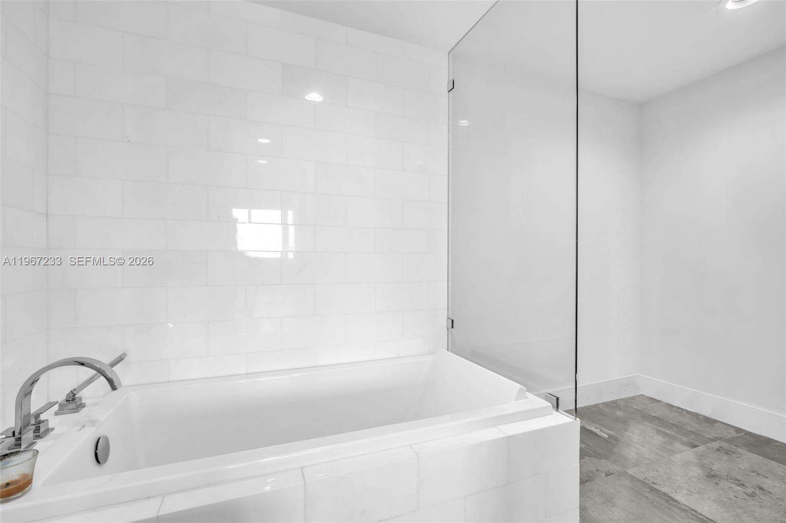 Burleigh House at 7135 Collins Ave, Miami Beach, FL 33141 - For Sale photo 19