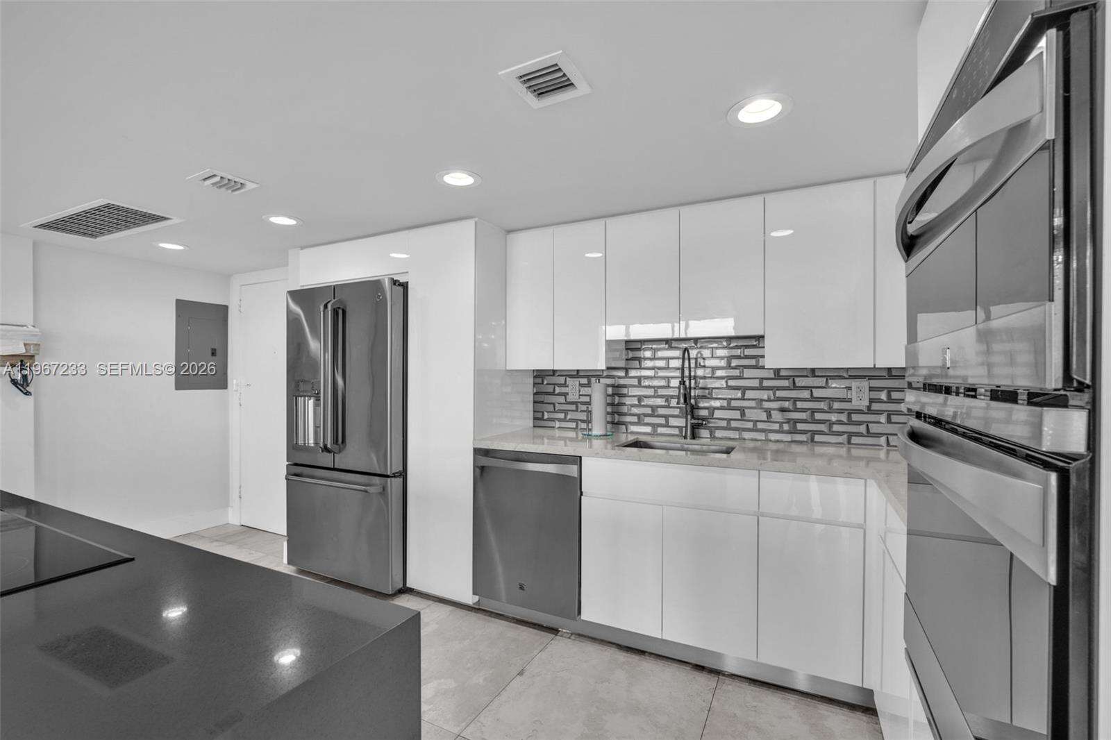 Burleigh House at 7135 Collins Ave, Miami Beach, FL 33141 - For Sale photo 4
