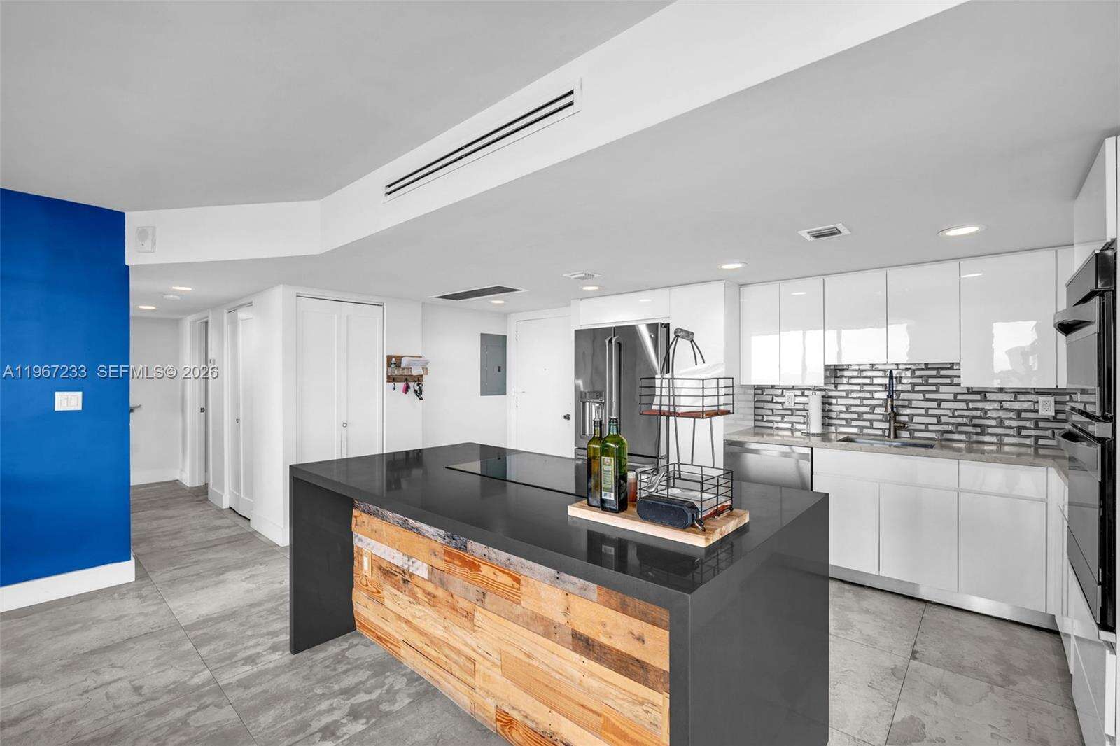 Burleigh House at 7135 Collins Ave, Miami Beach, FL 33141 - For Sale photo 6
