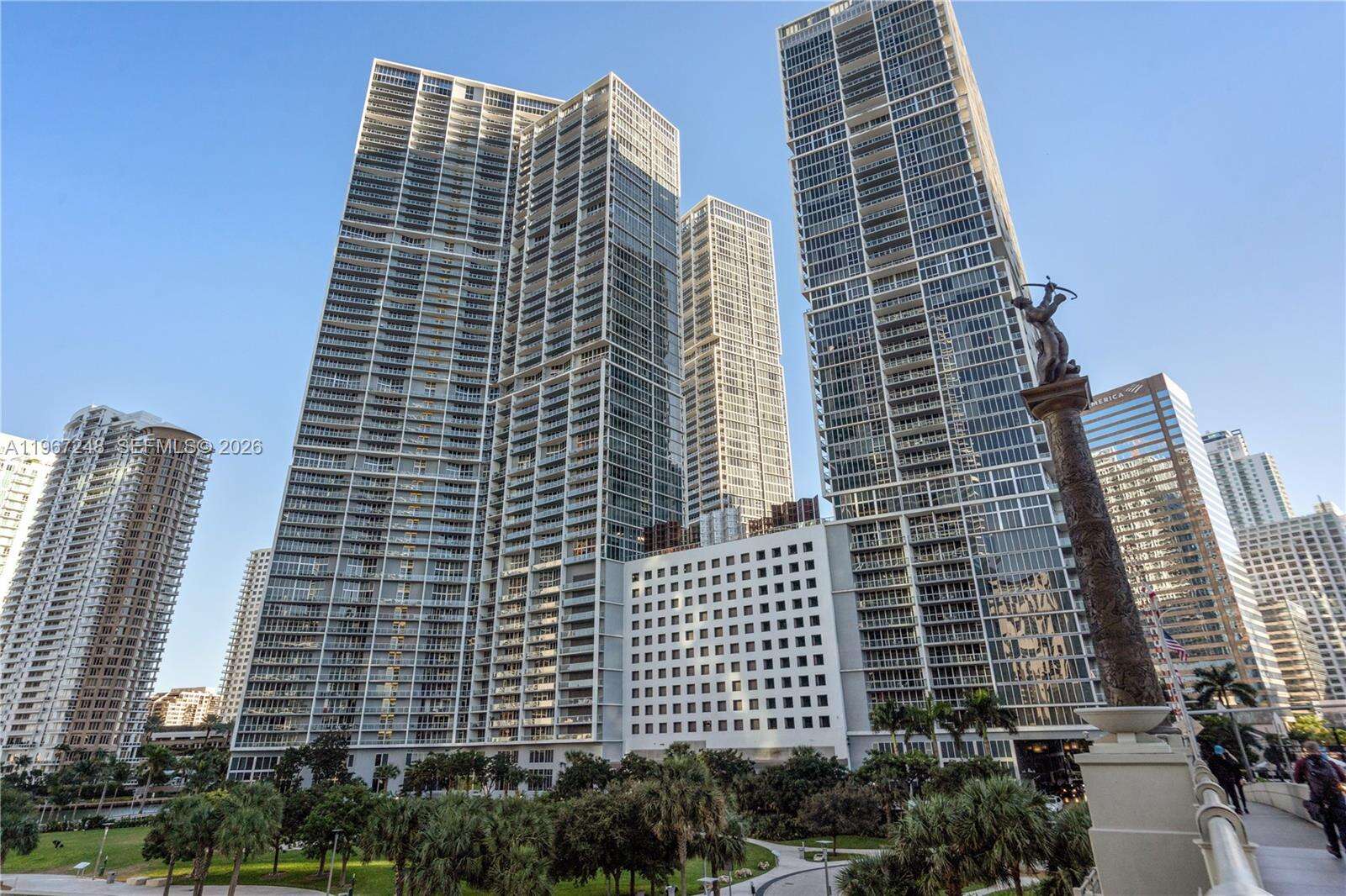 Icon Brickell 2 at 495 Brickell Ave, Miami, FL 33131 - For Sale photo 13